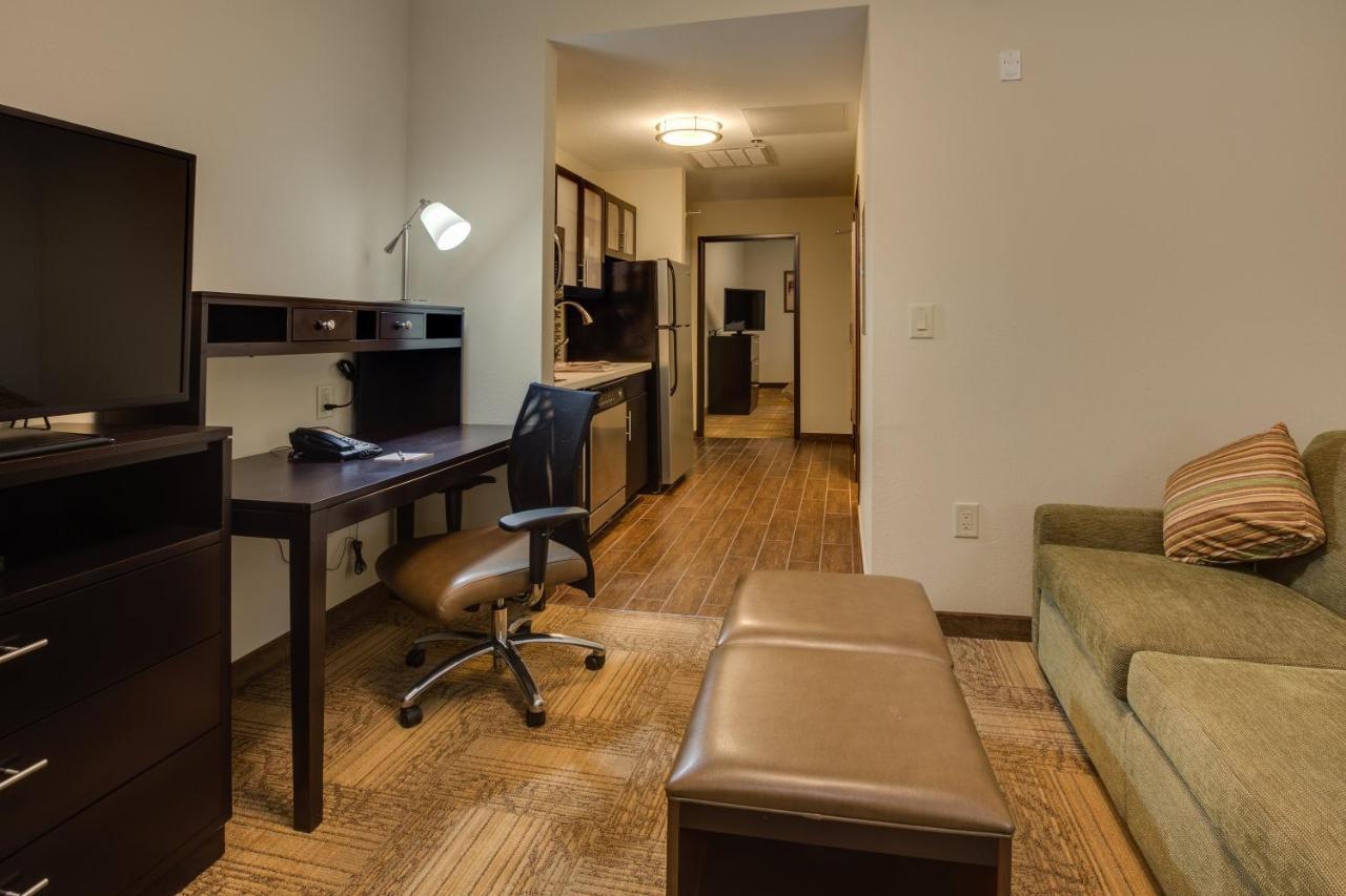 Staybridge Suites Atlanta Airport College Park Exterior photo